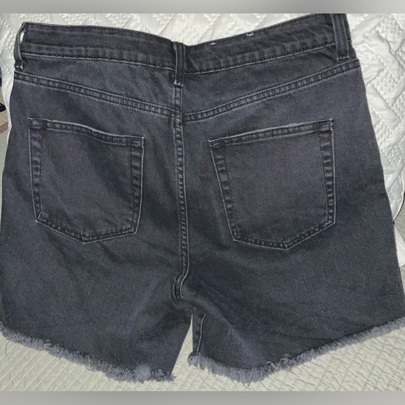 NWOT Distressed Denim High Waisted black Jean Shorts NEW Washed never worn sz 31 - Picture 3 of 11